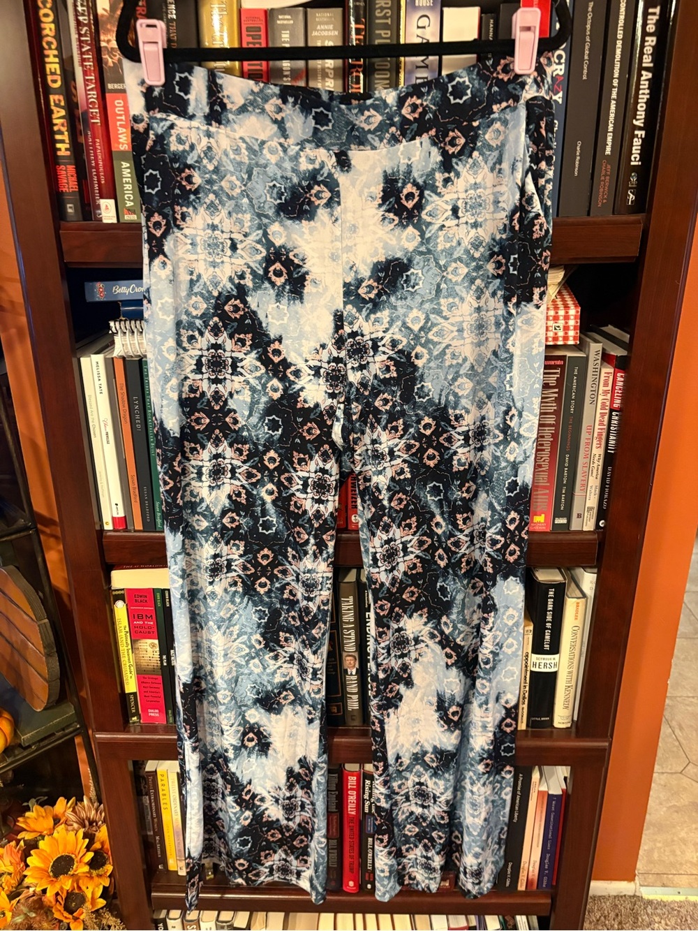 Nina Leonard Blue and White Patterned Wide-Leg Pull-On Pants